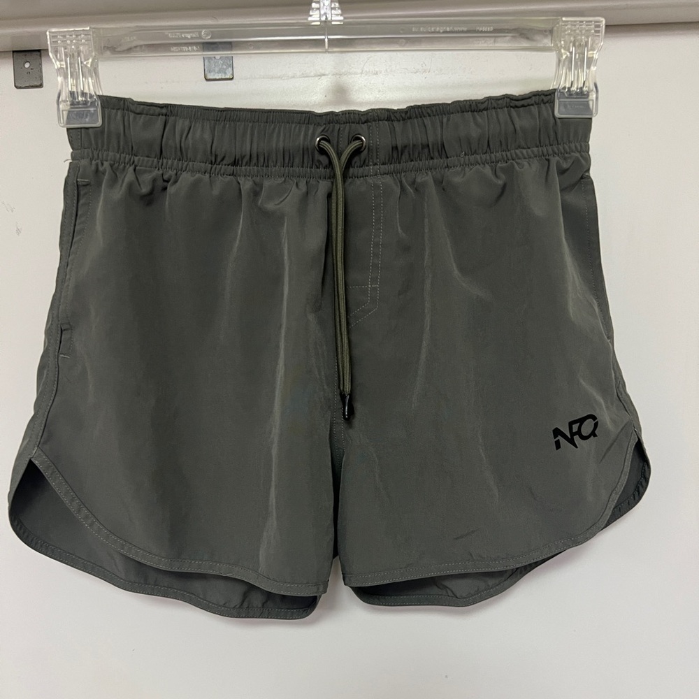NFQ army green nylon shorts - drawstring - size M - elastic waist